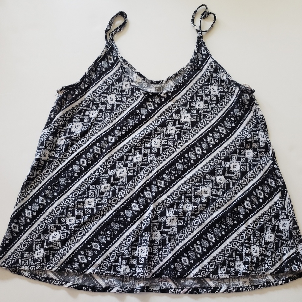 2 for $15 Black & White Tank - Size Large - Picture 2 of 5